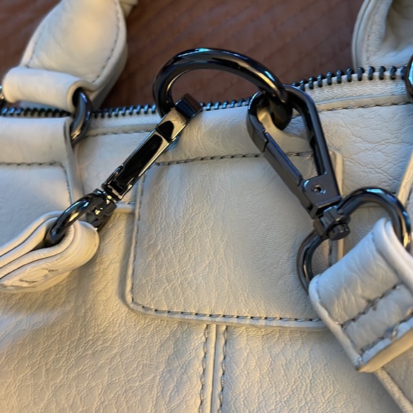 Backpack - Picture 6 of 9